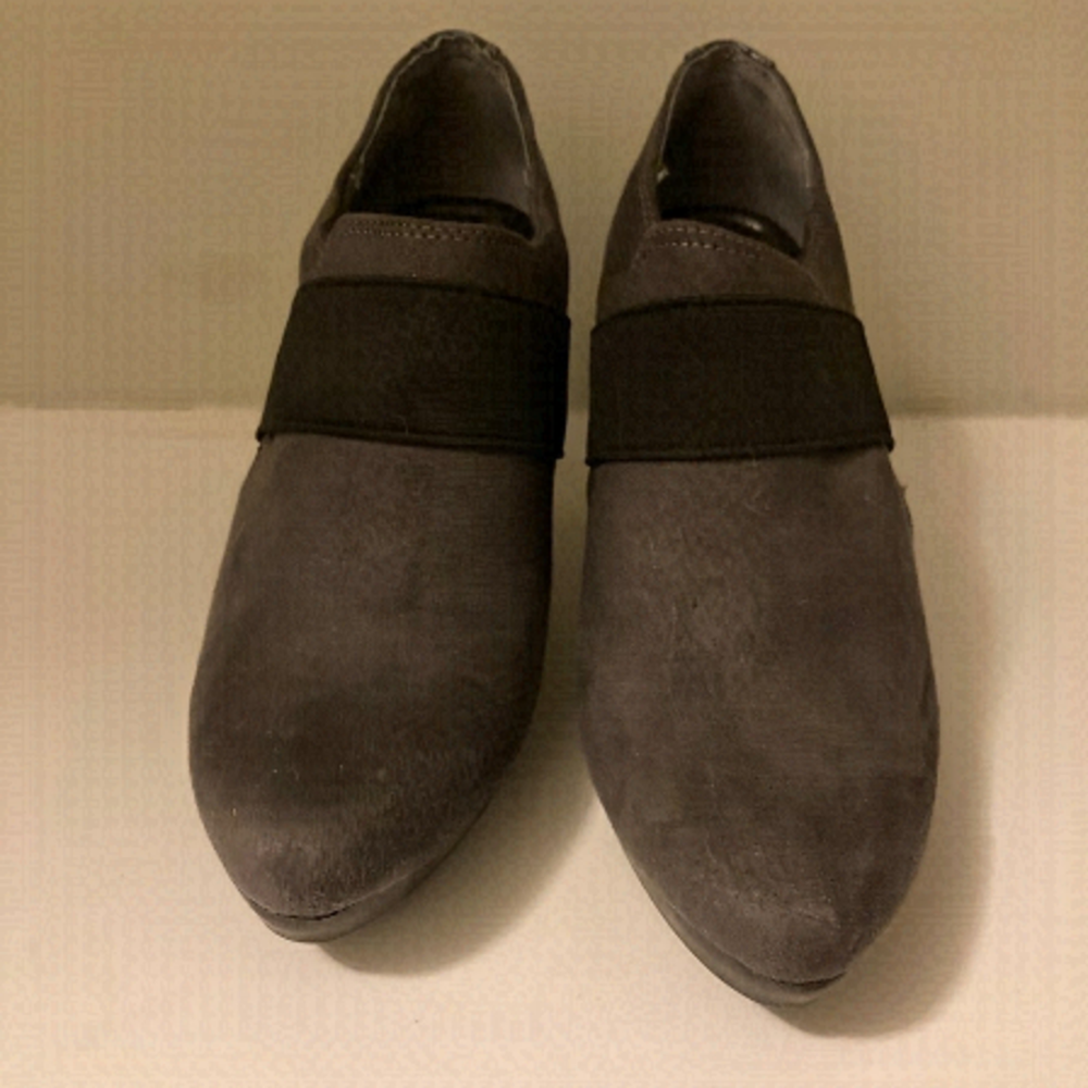 Dana Buchman Heeled Booties